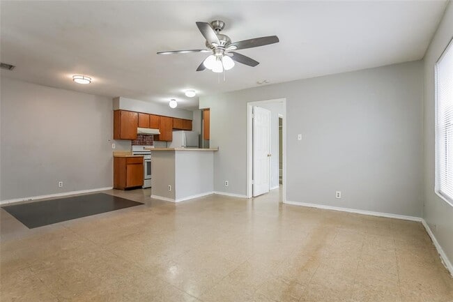 Photo - 6801 Stonleigh Pl