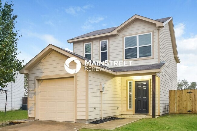 Photo - 3 Bedroom Pet-Friendly Home in FORT WORTH, TX with Main Street Renewal