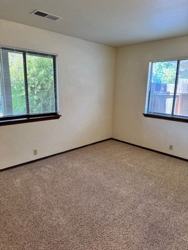 Photo - Arroyo Manor 3 Bedroom- with bonus room and 2 car garage!