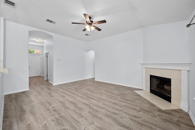 Building Photo - 3009 Hanstrom Ct