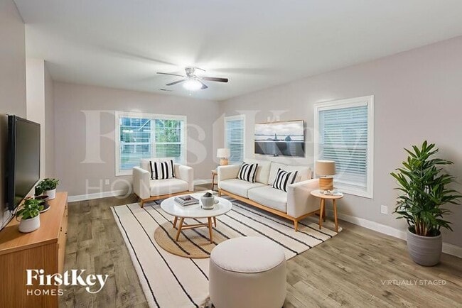 Photo - 1401 Living Wy Casa