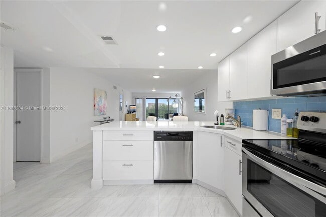 Photo - 1401 N Riverside Dr Condo Unit 1401