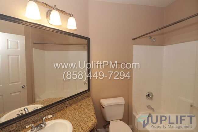 Photo - 3830 Elijah Ct Unidad 421