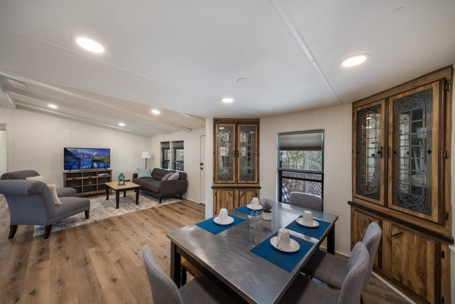Photo - 1255 Songbird Dr