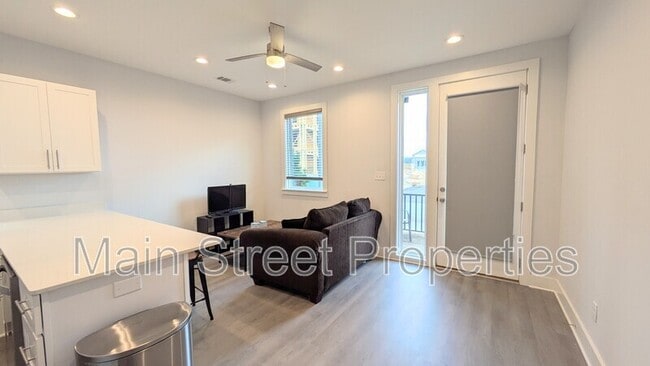 Photo - 379 S Clubbs St