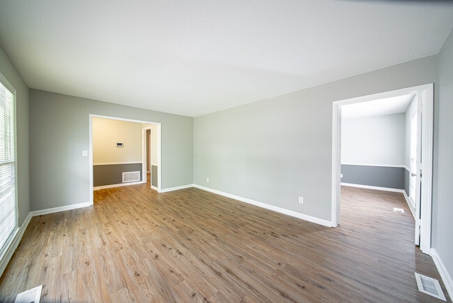 Photo - 3413 Hiawatha Dr