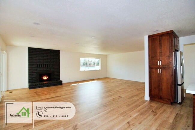 Photo - 9905 Merryhill Ln