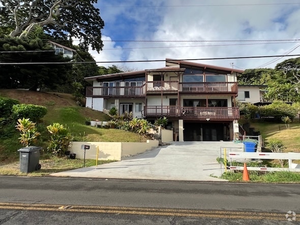 Building Photo - Siong Lim Rental