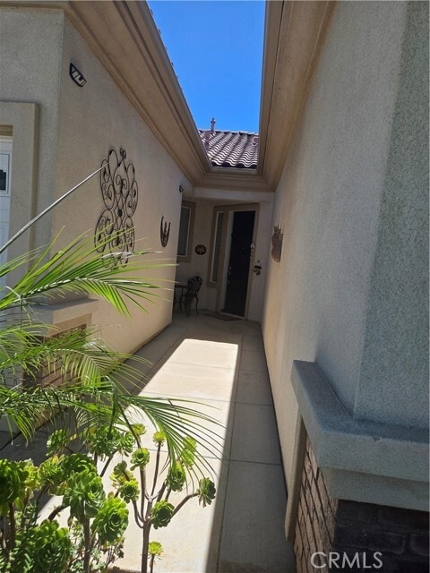 1704 Reyes Ln