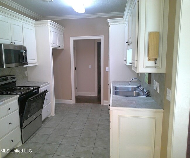 Photo - 141 Creekside Dr