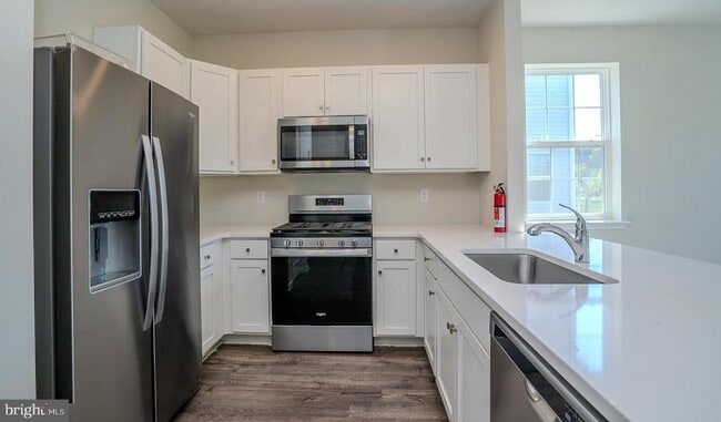 Photo - 121 Mazzeo Dr