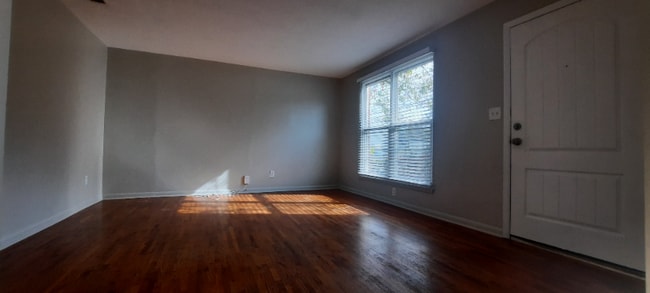 Photo - 1312 Hawkins St