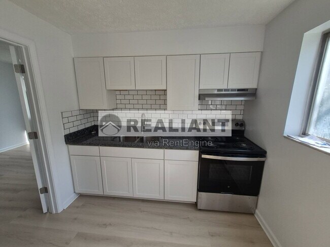 Photo - 922 Highland Ave Unit 27