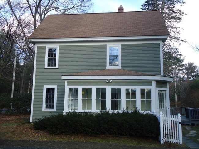 Building Photo - 21 Pine Hill Rd