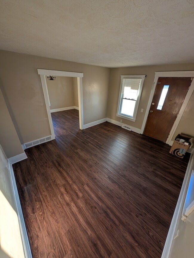 Building Photo - 218 Winckles St