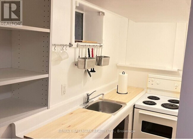 Photo - 2 Page St Unit Lower
