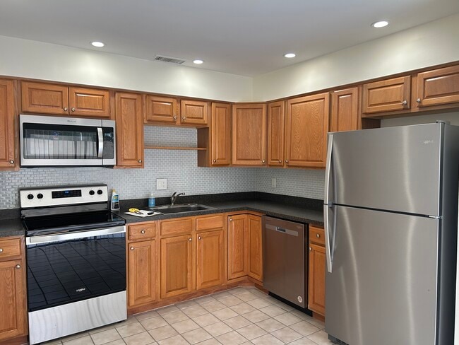 Building Photo - 2758 Foxfire Ct Unit 2758FoxFireCtClearwate