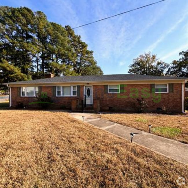Building Photo - 300 Oakwood Ave Rental