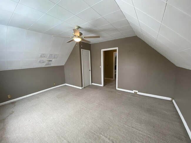Photo - 172 Sanford Ave S Unit 3 - third floor