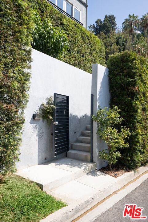 1404 Devlin Dr