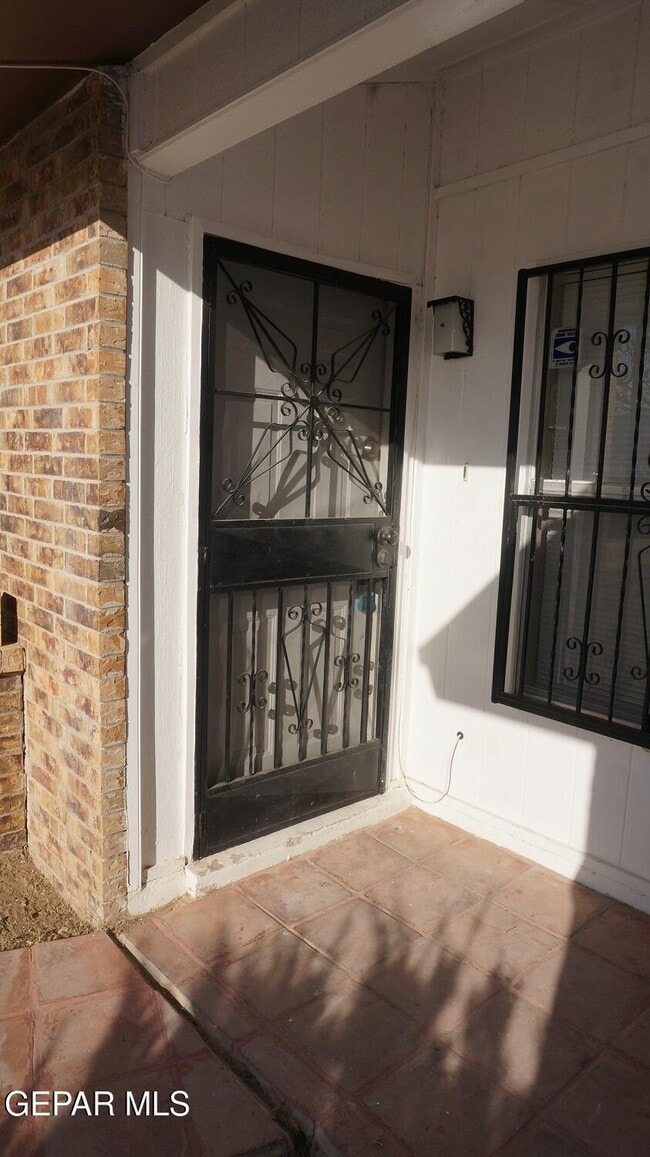 Photo - 6069 Bridalveil Dr