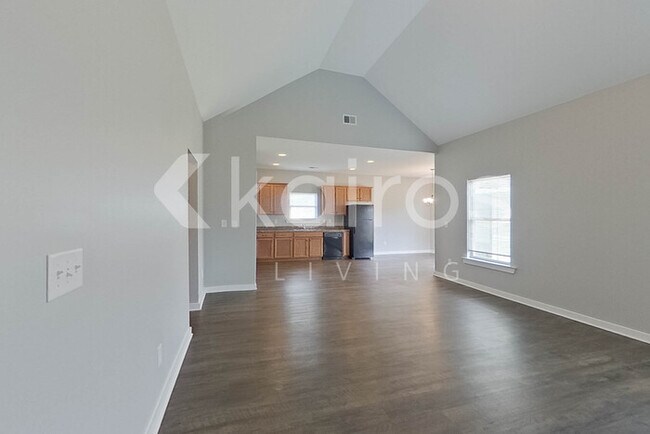 134 White Oak Cir
