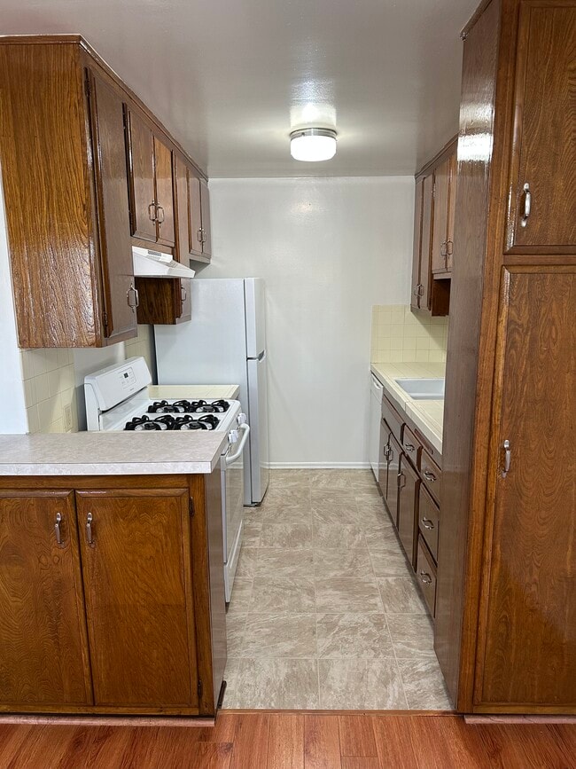 Photo - 1411 N Poinsettia Place