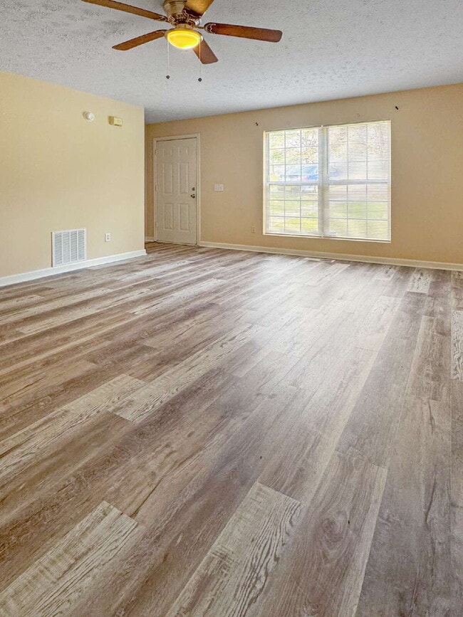 Photo - Duplex in Flowery Branch Available Immediately