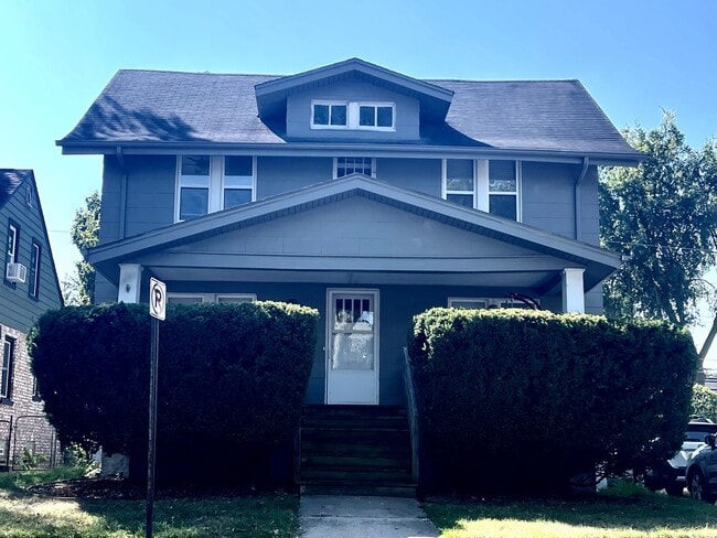 Building Photo - Nicely Remodeled 3beds/2bath House in Fern...