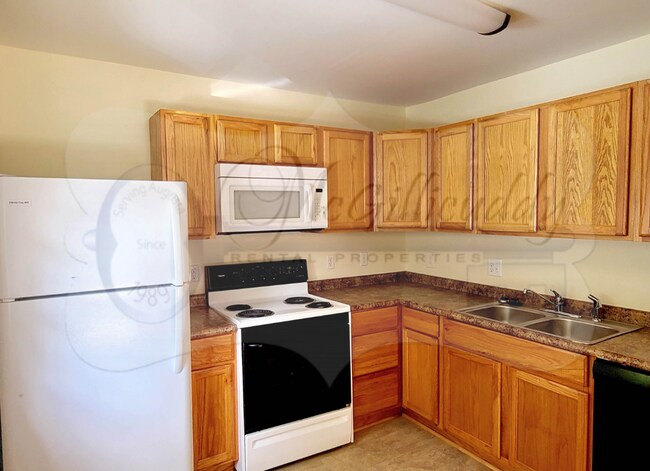 Photo - 1207 Holden Dr