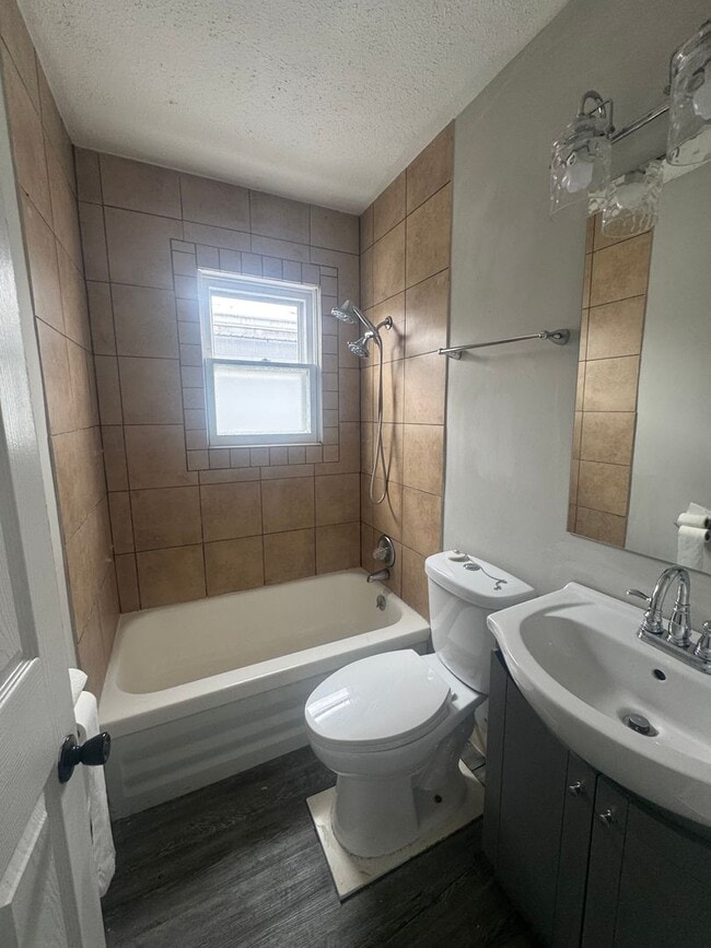 Photo - 414 Hunter Ave