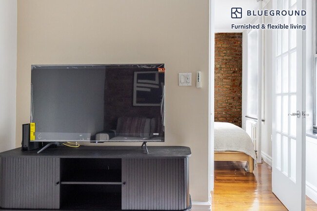 Photo - 20 Prince St Unit FL3-ID1885