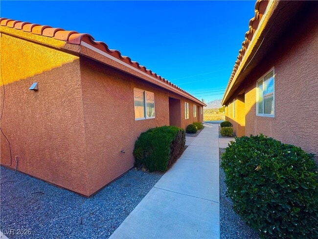 Building Photo - 1930 E Ambush St