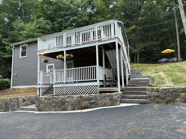 89 Westwood Dr Unit 2