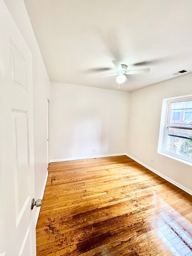 Photo - 3918 W Augusta Blvd Unit 2
