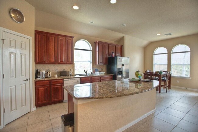 Photo - 10 Tillamook Ct