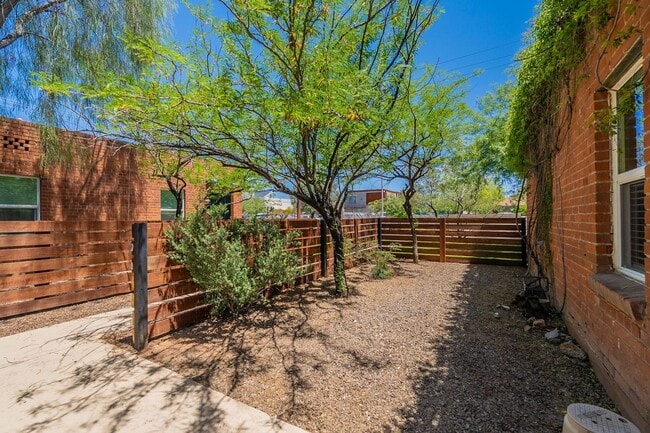 Photo - 305-315 N Highland Ave