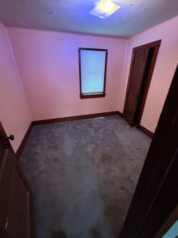 Photo - 117 W McLane St