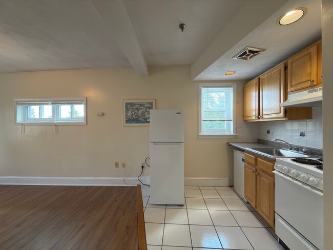 Photo - 12 Mt Auburn St Unit 12