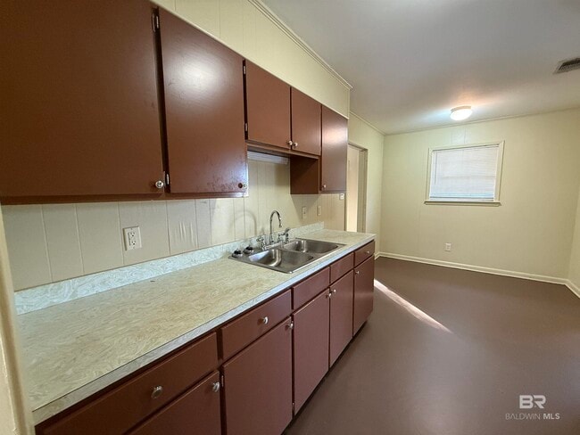 Photo - 2505 Pollard Rd