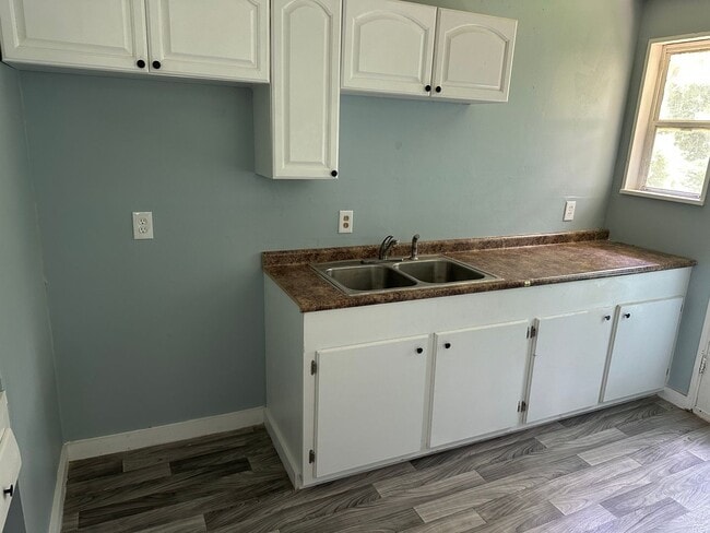 Photo - 755 Forest Ave