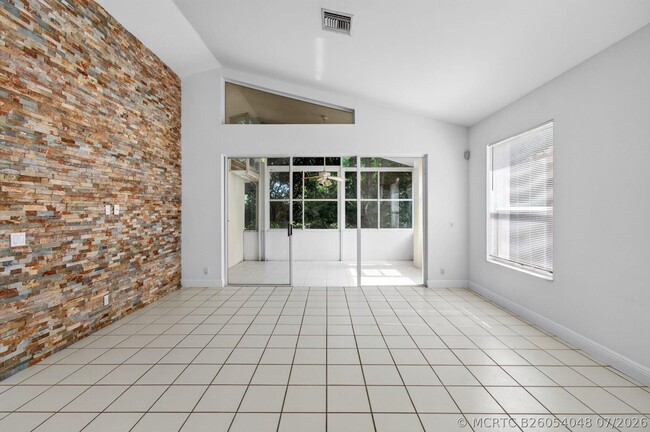 Photo - 5225 Brookview Dr