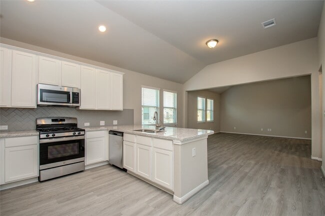 Building Photo - 8418 Beacon Bay Cir