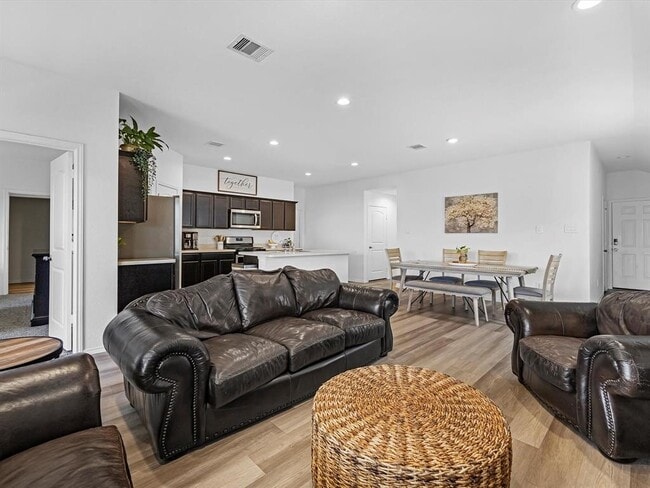 Photo - 21334 Riverdew Dr