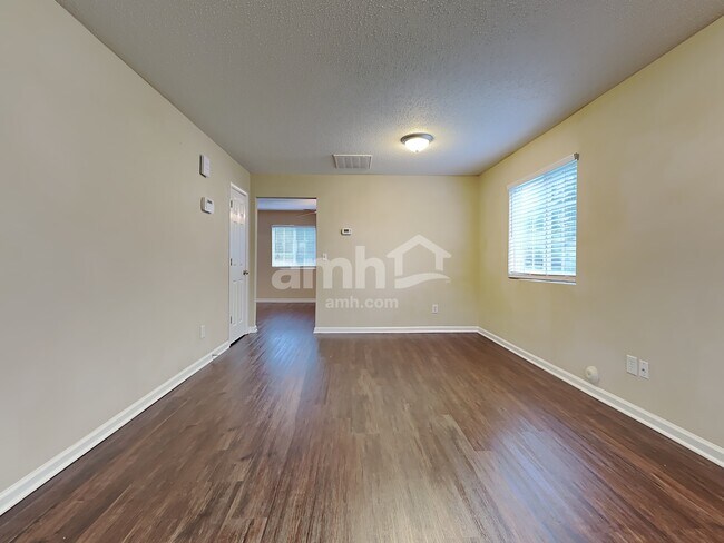 Photo - 3345 Wiliton Way