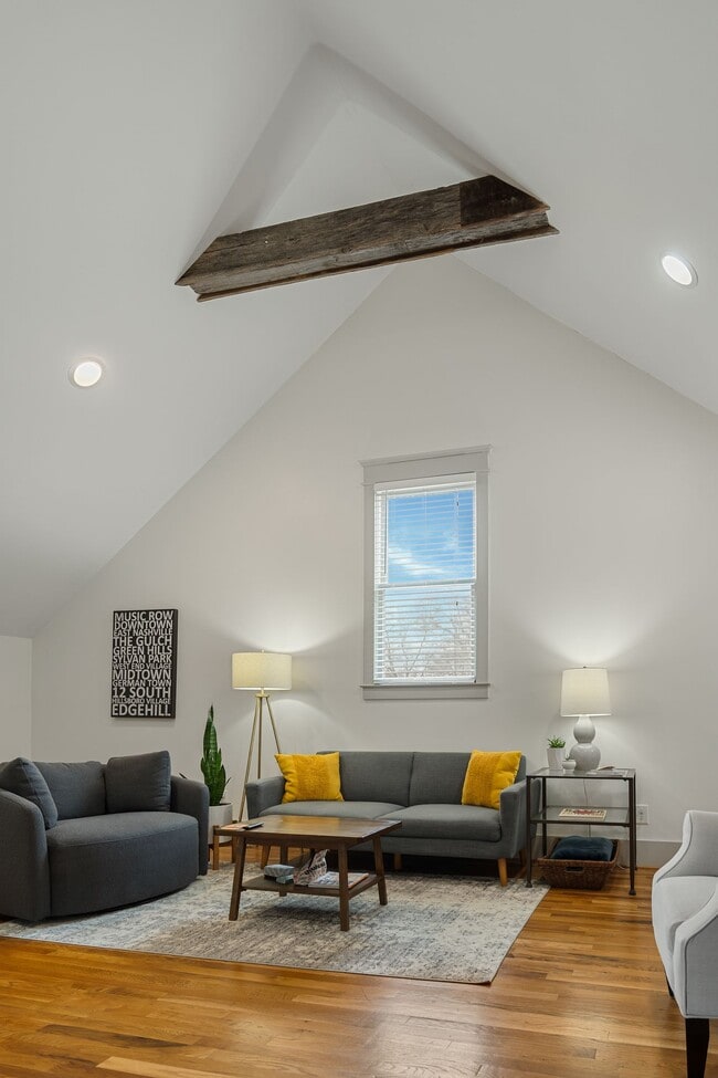 Photo - 906 N 5th St