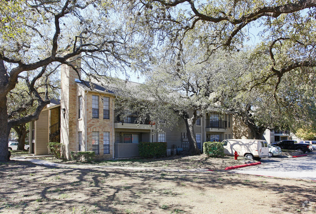 Building Photo - Towering Oaks Rental