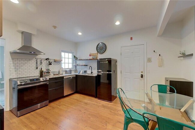 Photo - 26 Cliff Ave Unit 2