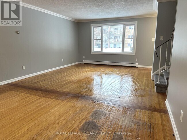 Photo - 1025 Notre Dame Dr