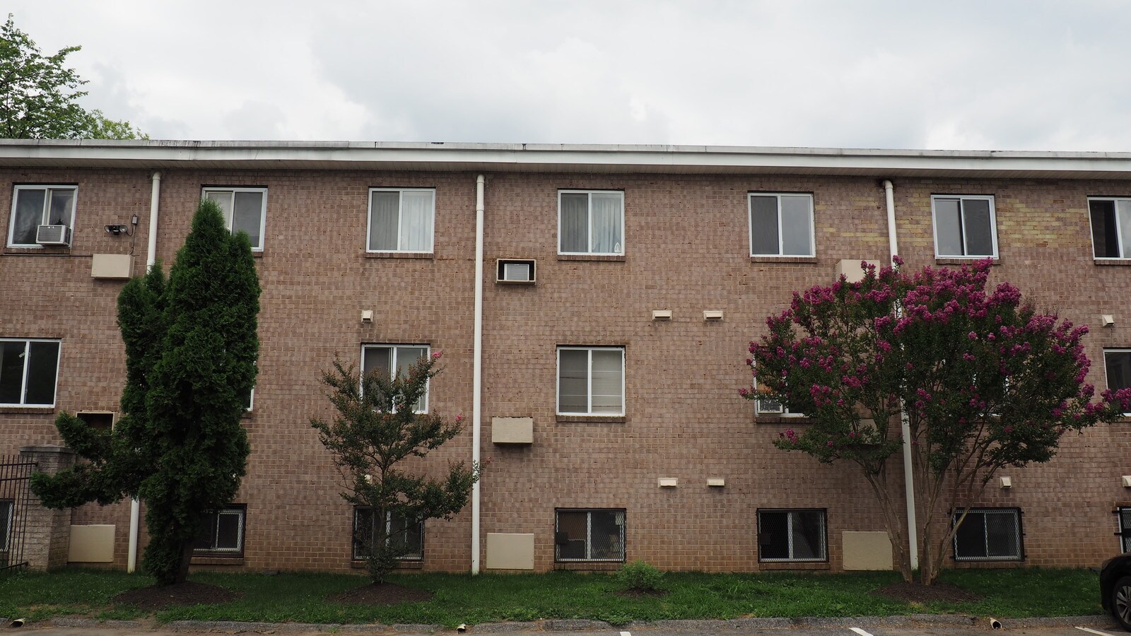 Photo - Palmer Court